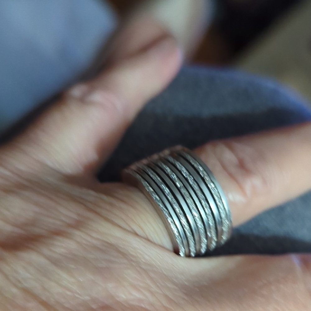 Pianegonda stacking bands